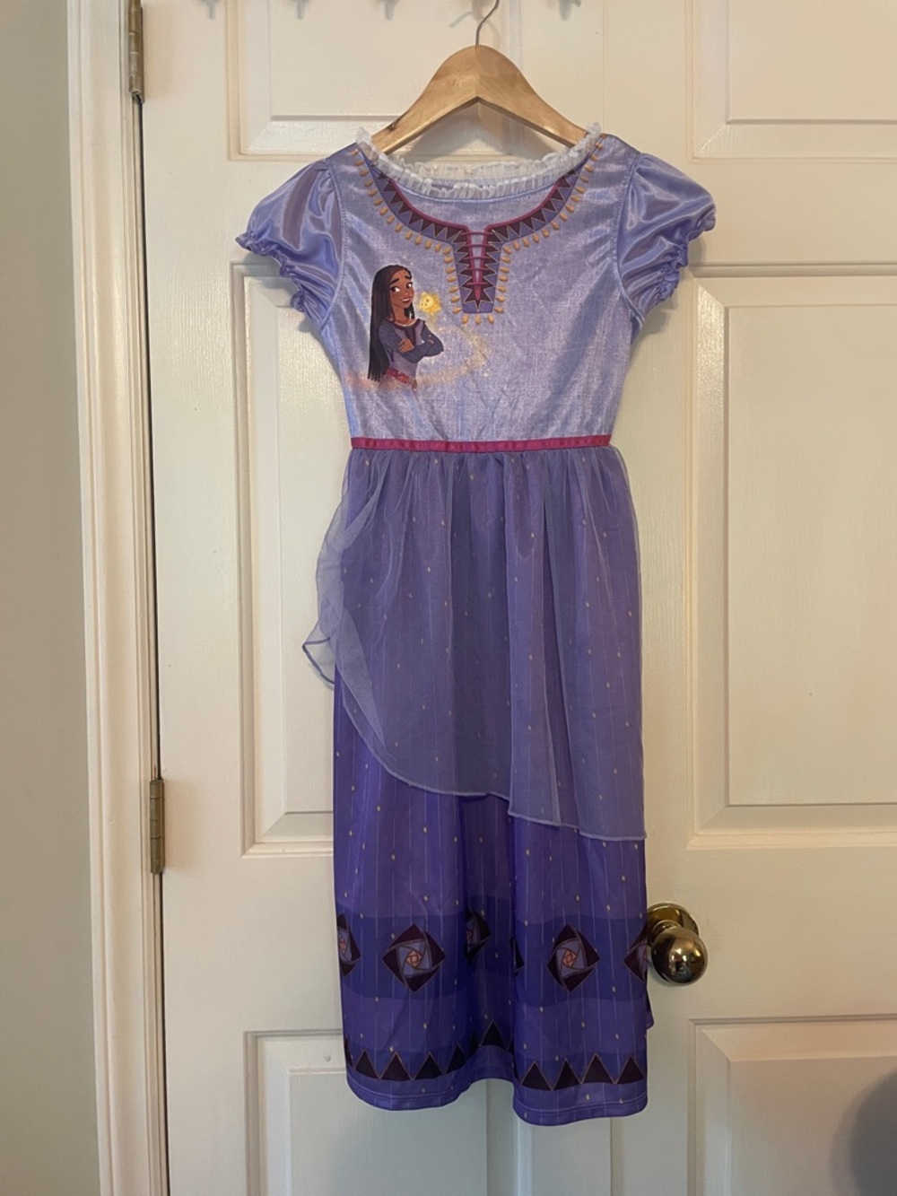 Disney Wish size 8 nightgown dress up